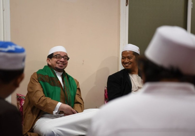  Melawat ke Jawa Timur, Ketua Majelis Syuro PKS Ziarahi Makam Para Wali