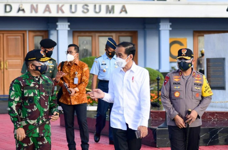 Jokowi Resmikan Terminal Bandara Kuabang di Halmahera Utara
