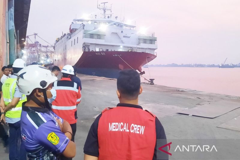 Kapal Virgo Transport 8 Miring Dihantam Ombak, Basarnas Masih Cari 129 Orang
