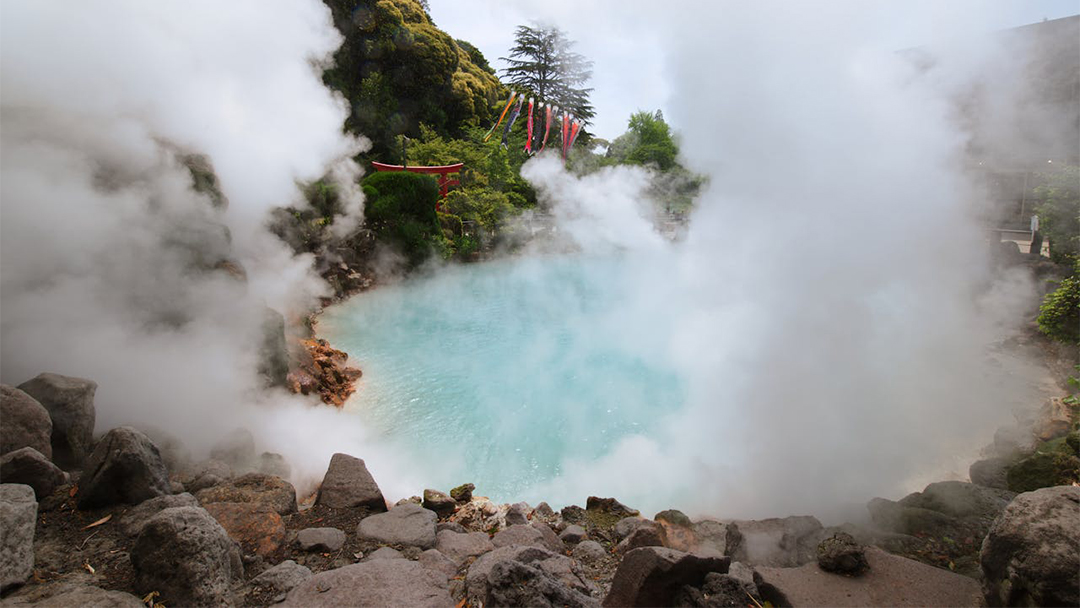 Ledakan Wisatawan Mengancam Zen dalam Onsen di Penjuru Jepang 