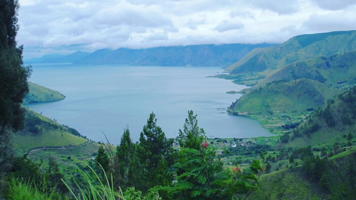 5 Fakta Menarik Tentang Danau Toba Merahputih