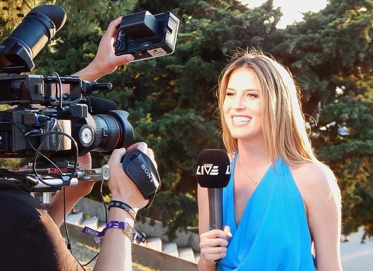 Menjadi Reporter