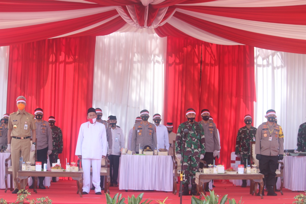 Gubernur Jawa Tengah, Ganjar Pranowo, Kapolda, mengikuti acara Silaturahmi Kebhinekaan dan Doa Bersama’ di Benteng Vastenberg, Solo, Jawa Tengah. Senin (7/9). (MP/Ismail)