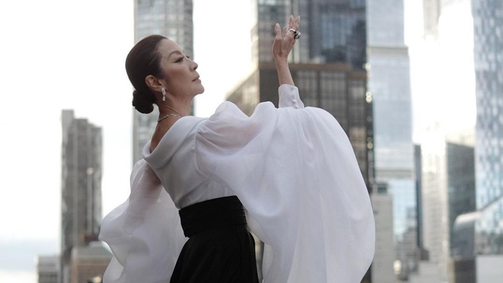 Michelle Yeoh Main di Film Action-Thriller ‘The Mother’