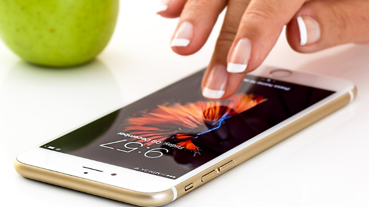5 Cara Menjaga Layar Smartphone Tetap Baru