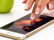 5 Cara Menjaga Layar Smartphone Tetap Baru