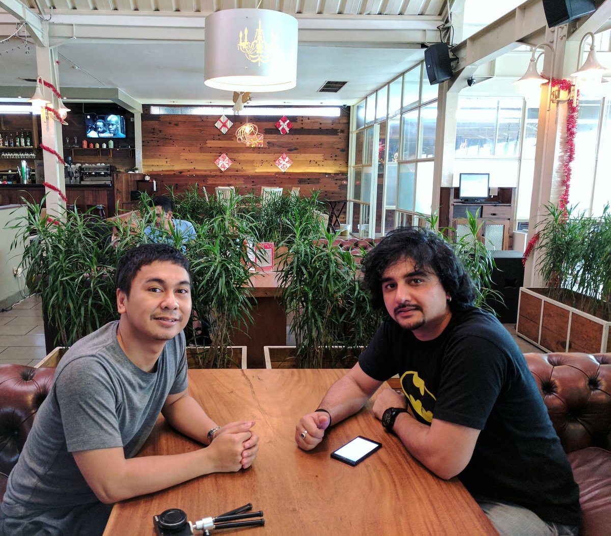 Raditya Dika Girang Filmnya Tembus Satu Juta Penonton
