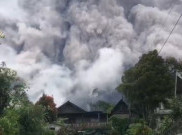 Hujan Abu Vulkanik Erupsi Merapi Guyur Klaten dan Boyolali