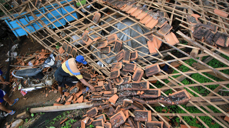 Bupati Lumajang Kunjungi Korban Puting Beliung