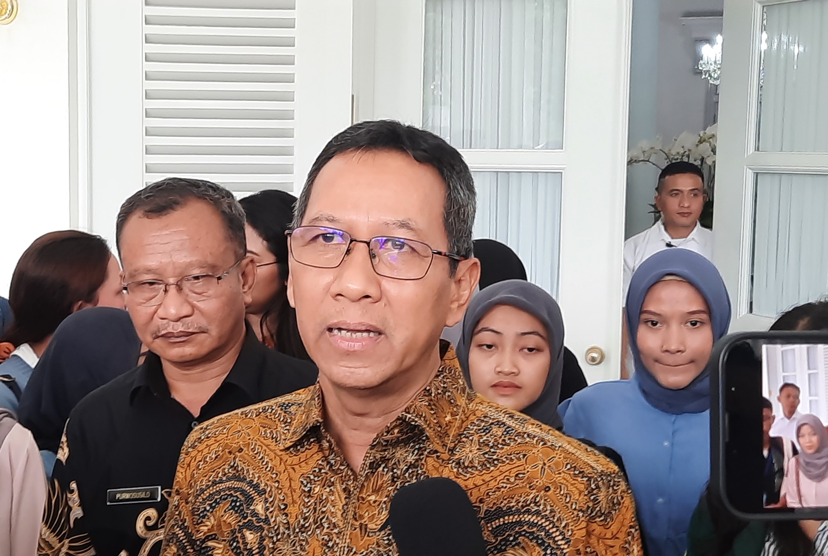 Pj Gubernur DKI Jakarta, Heru Budi Hartono. Foto: MerahPutih.com/Asropih