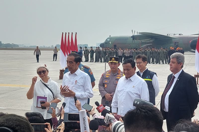 Jokowi Lepas Bantuan Tahap Pertama ke Palestina