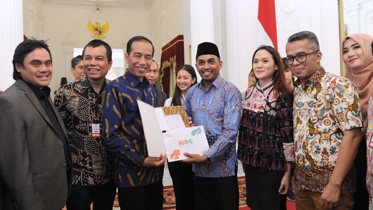Presiden Joko Widodo bersama sejumlah musisi Indonesia di Istana Merdeka. (Foto/Deputi Bidang Protokol, Pers, dan Media Sekretariat Presiden)