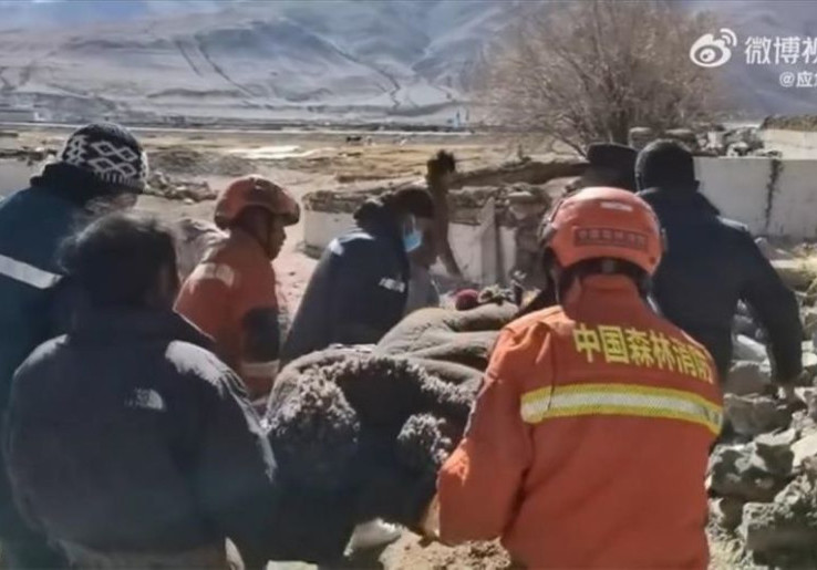 16 Orang Tewas dan 54 Terluka Akibat Gempa di Tibet China