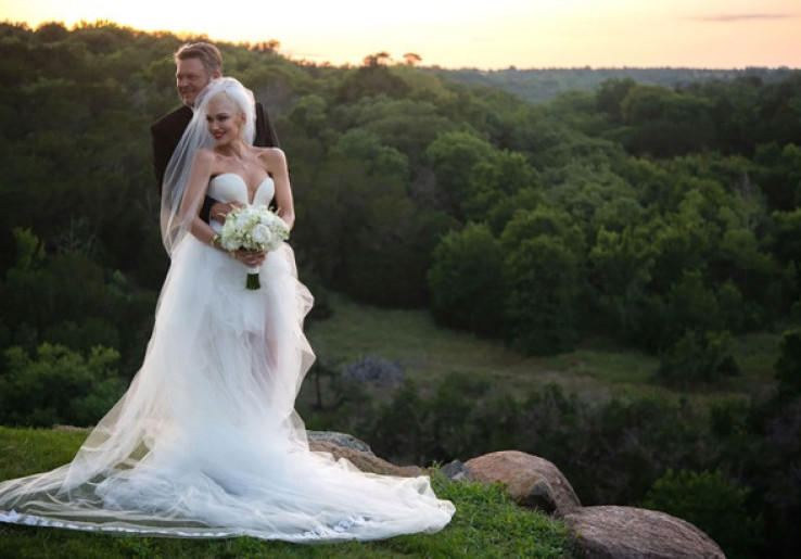 Melihat Kembali Gaun Pernikahan Edgy Ala Gwen Stefani