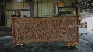 Batik Nyah Kiok Yang Setia Dengan Motif Gunung Ringgit Pring