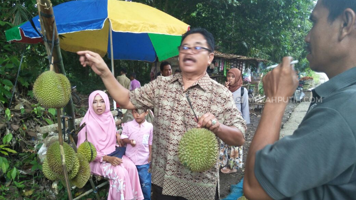 Yuk Nikmati Sensasi Lezatnya Durian Kumpeh di Jambi