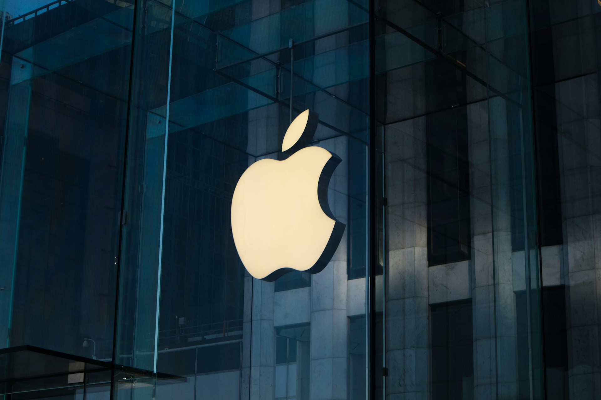 Apple Kirim 5 Pesawat Berisi iPhone dari India dan China, Taktik untuk Hindari Tarif Trump