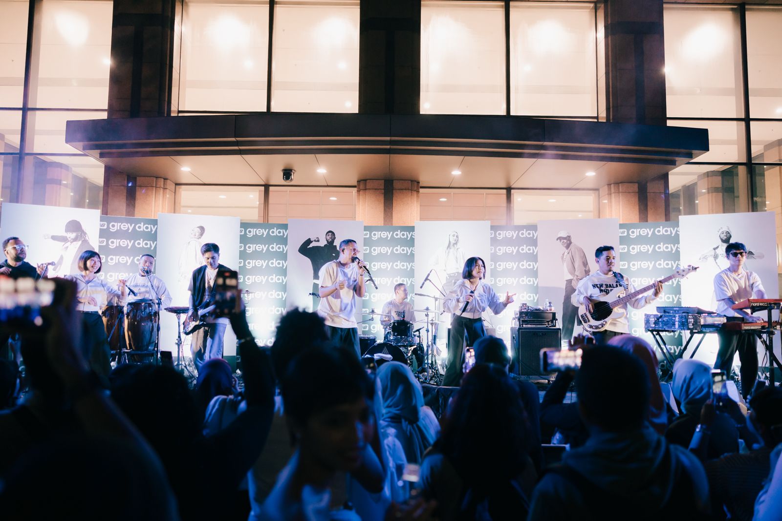 New Balance Gelar Selebrasi Warna Abu-Abu dalam 'The Grey Notes', Tampilkan Maliq & D’essentials 