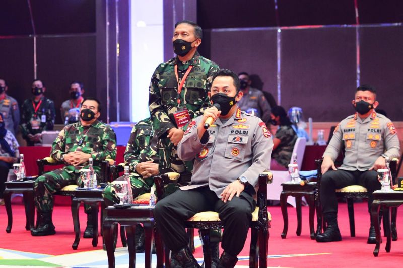 Imbas Polisi Banting Mahasiswa, Kapolri Diminta Tes Psikologi Anak Buahnya