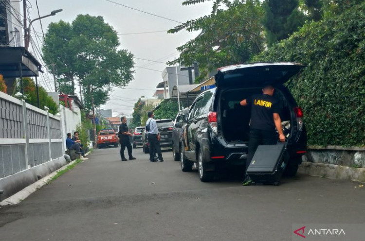 Olah TKP Polisi Adu Tembak di Rumah Kadiv Propam, 2 Brigjen Terlihat di Lokasi
