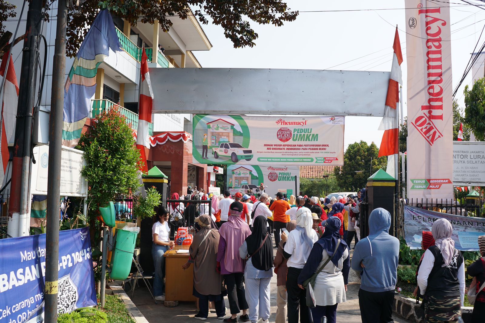 NEO Pejuang Rejeki Renovasi Toko Tradisional untuk Dukung UMKM