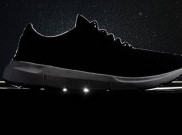 Cerita Dibalik Jokowi Menggunakan Sneakers Lokal Yoga FlexKnit v2.0 Carbon Black