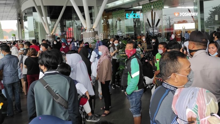 Dikira Ada Ledakan Bom, Pengunjung Sunrise Mall Mojokerto Berhamburan Keluar