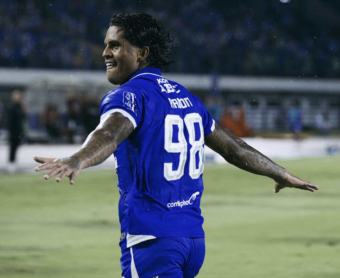 Hasil Super League 2025/2026: Persib Bandung Kalahkan Bali United 3-2 dengan 10 Pemain