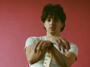 Bradley Simpson Lepas Debut Single 'Cry At The Moon'