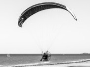 Suka dengan Adrenalin? Wajib Coba Olahraga Udara Ini