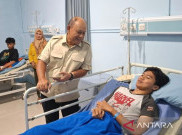 Jenguk Siswa Korban KLB Keracunan MBG, Kepala BGN Janjikan Perbaikan