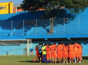 Sebuah Pohon Misterius Tumbuh di Tribun Stadion Sepak Bola, Dampaknya Sangat Mengejutkan