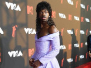Gaya Genderless ala Lil Nas X di MTV VMA 2021