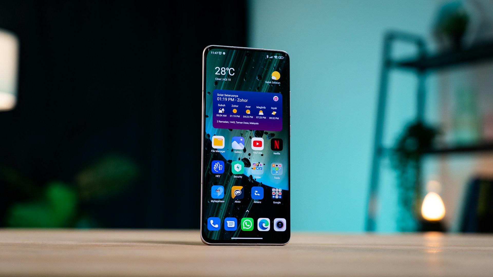 Xiaomi Sedang Garap Ponsel Lipat Tiga, Siap Meluncur 2026?