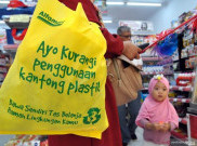 Sanksi Pelarangan Kantong Plastik Tak Menyasar Pembeli