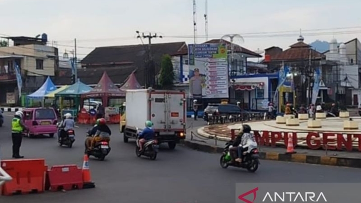 Jalur Menuju Puncak Ditutup saat Malam Pergantian Tahun