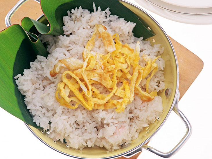 Mudah Banget, Bikin Sendiri Nasi Uduk dengan Rice Cooker
