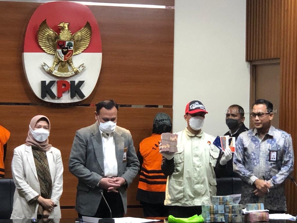 KPK Sita Duit Rp 1 Miliar Terkait Kasus Bupati Bogor Ade Yasin