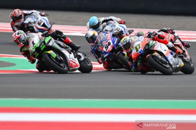 Pembalap Kawasaki Sapu Bersih Dua Race Mandalika, Yamaha yang Berpesta
