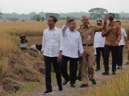 Politik Muka Dua Jokowi terhadap Prabowo dan Ganjar