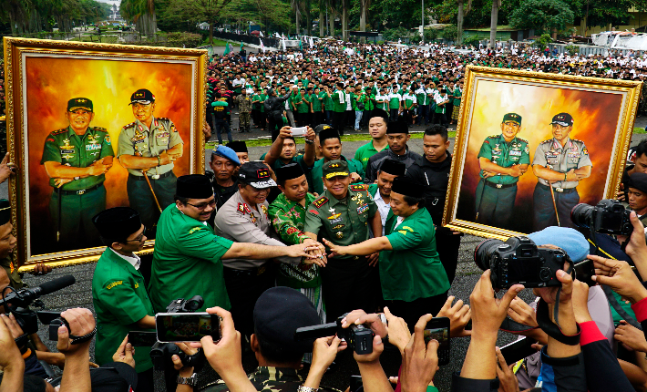 Hina Kiai, GP Ansor Laporkan Sejumlah Akun Facebook