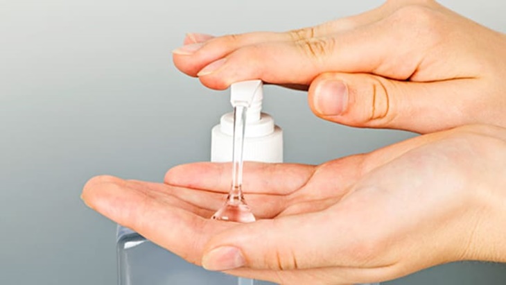 Alasan Kamu Tak Harus Memborong Hand Sanitizer untuk Menghindari Corona
