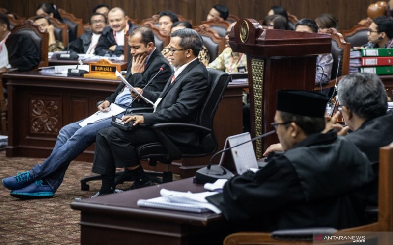 Saksi ahli yang dihadirkan tim hukum Jokowi di Sidang MK