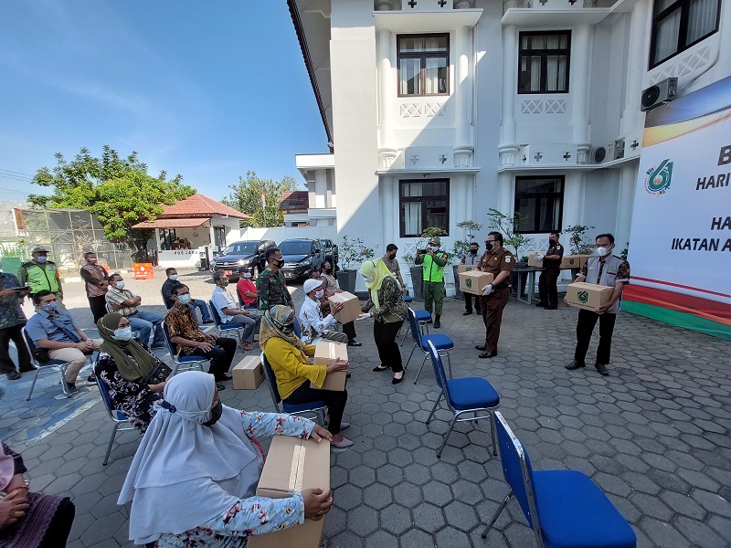  Meringankan Beban Warga Terdampak PPKM Darurat 