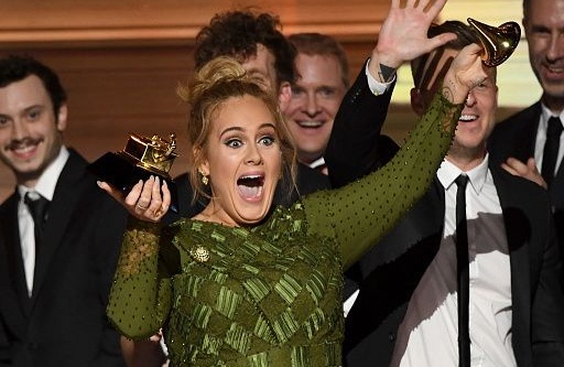 Grammy Award 2017 Berakhir, Adele Raih Lima Piala