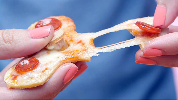 Buat Fidget Spinner dari Piza, Mainkan Lalu Santap