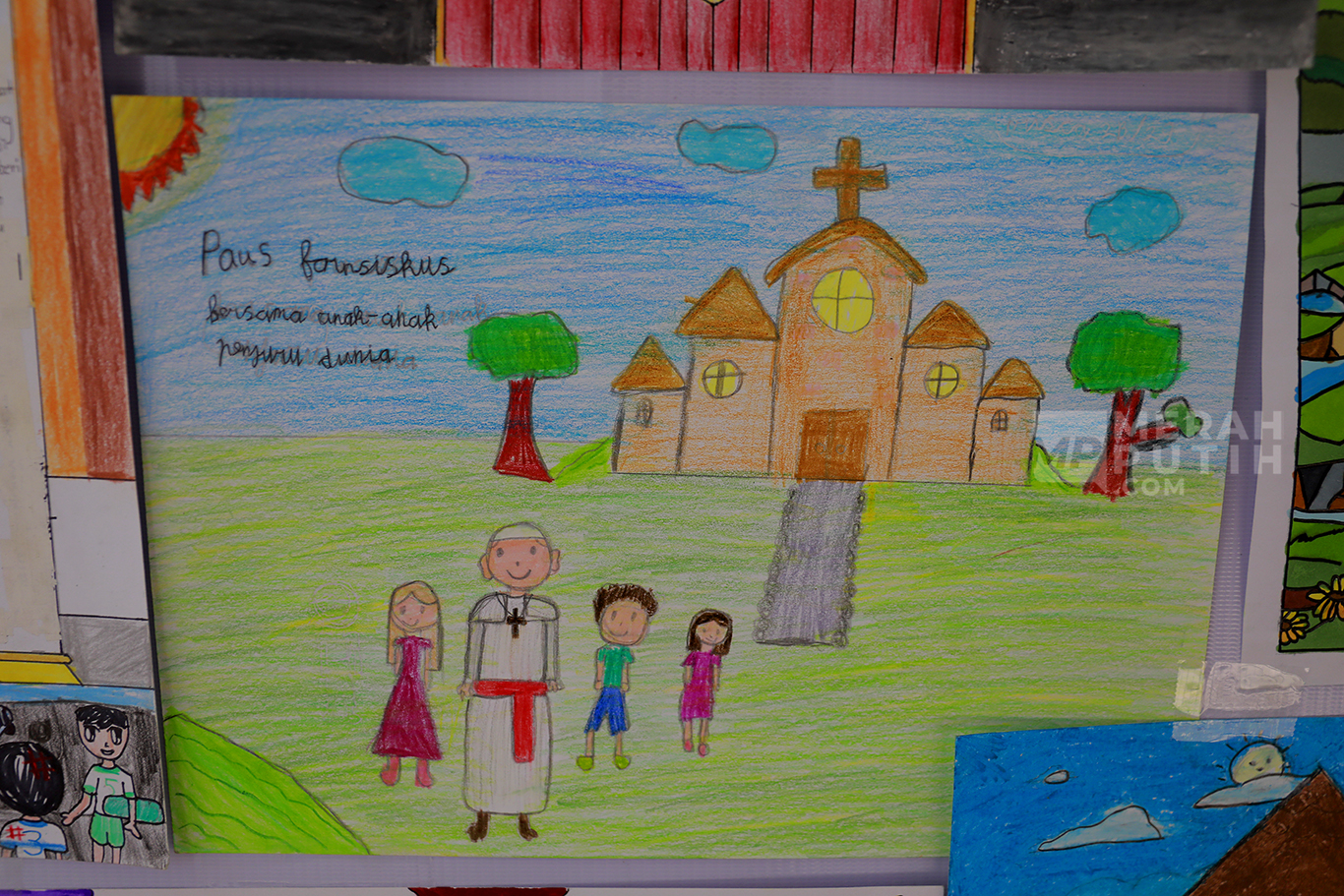 Lukisan Doa dan Harapan Anak Indonesia Sambut Paus Fransiskus di Gereja Katedral