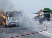 Mobil Terbakar di Tol Solo-Semarang, 4 Penumpang Selamat