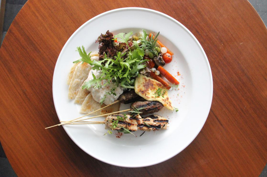 Menyantap Kebab dan Canelloni di ROCA