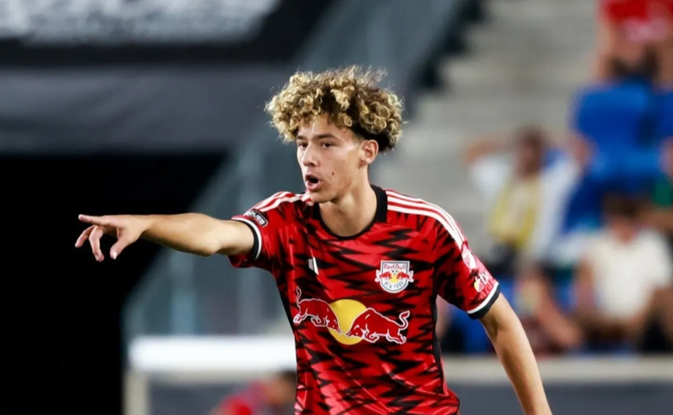 Adri Mehmeti Jadi Alasan Arsenal dan Chelsea Saling Sikut di Bursa Transfer, Duo London Berburu Berlian New York